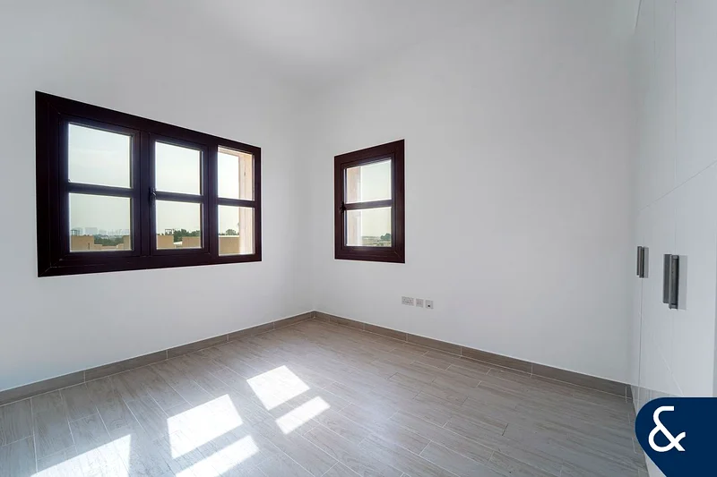 1 Bed + Study | Vacant Now | Open Views63926733935873114