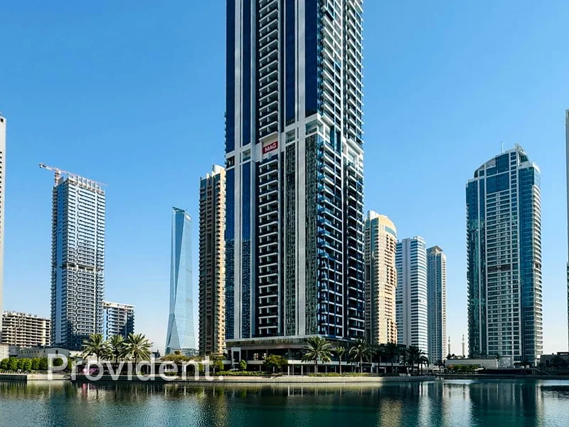 فاخرة | طابق عالي | أفضل وسائل الراحة | شاغرة63749245057411110
