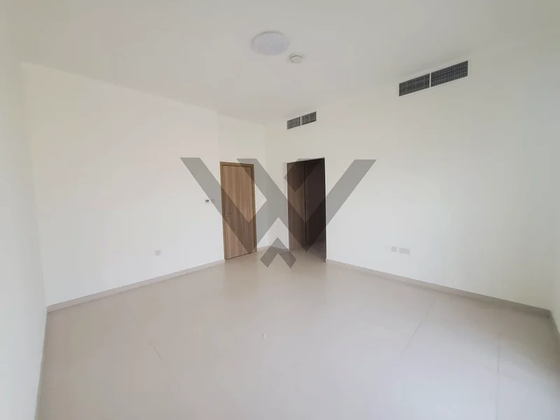 Vacant | Single Row | Great Location63735671763713112