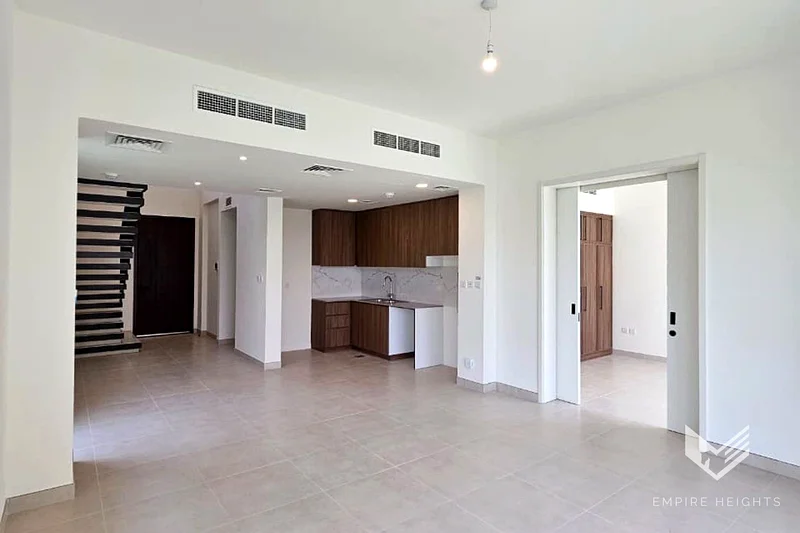 END UNIT | LANDSCAPE GARDEN | LARGE PLOT63737083493506111