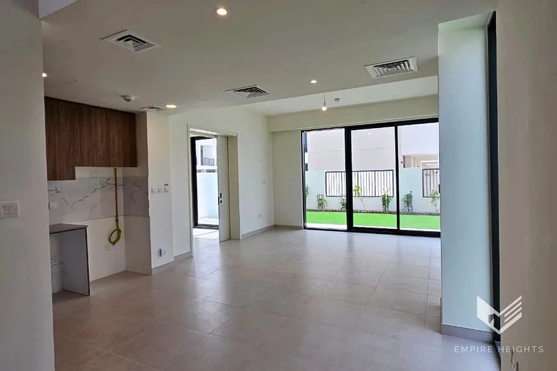 END UNIT | LANDSCAPE GARDEN | LARGE PLOT63737083493506112