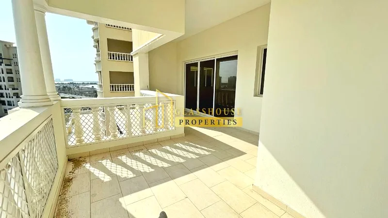 شقة بغرفة نوم واحدة بإطلالة مذهلة على البحيرة للبيع في RB163859833769859113