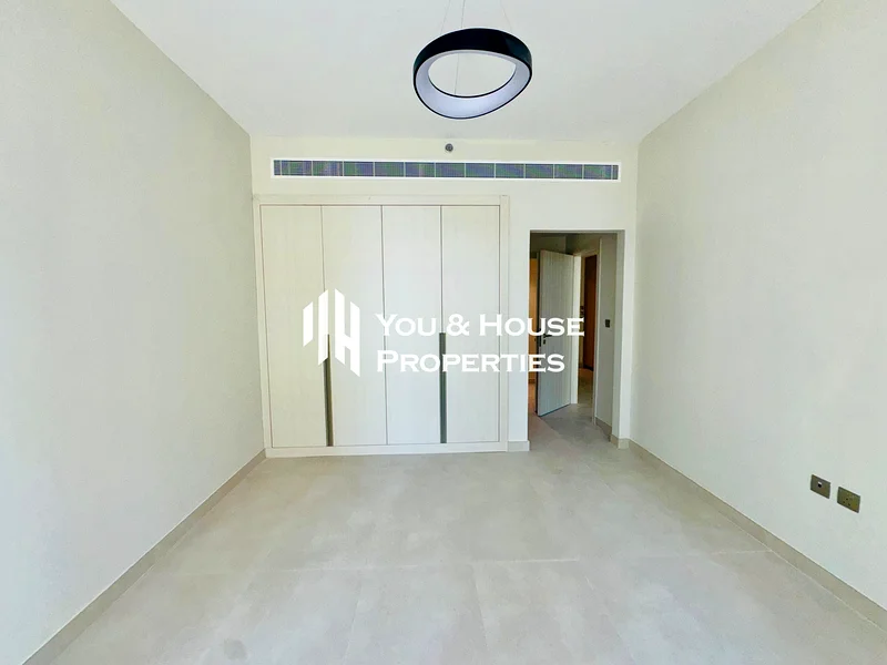 High Class Apartment I Brand New & Spacious I Close To Exit63784244306562111