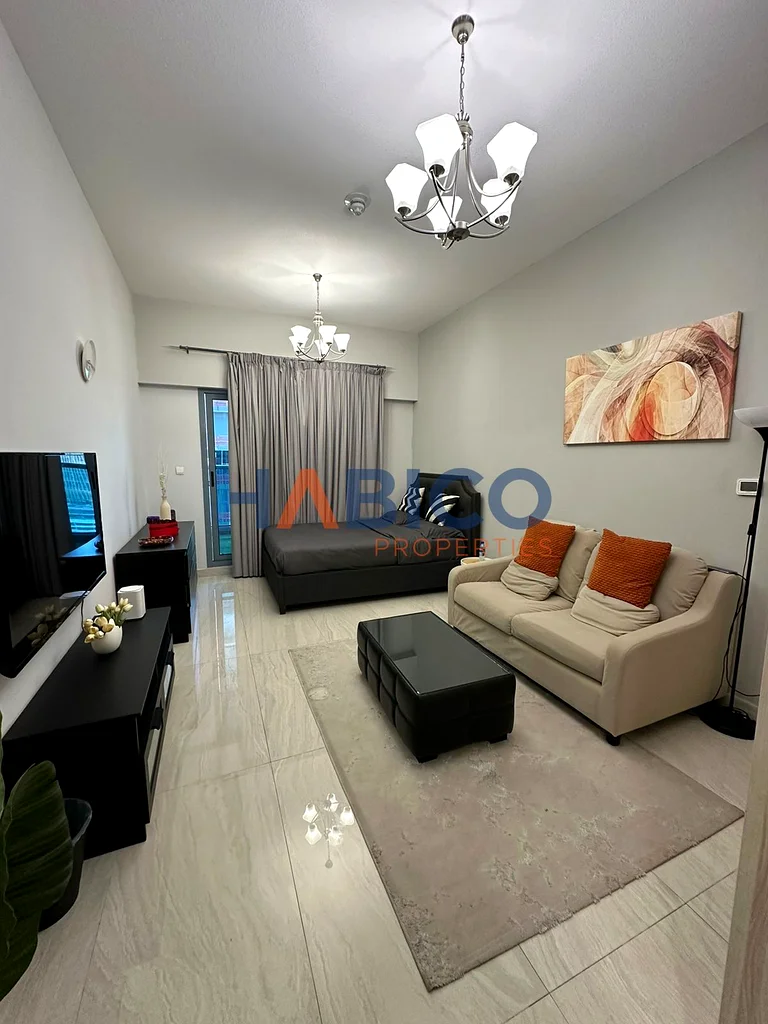 Furnished | Vacant | Canal-Facing Unit63798218817154112