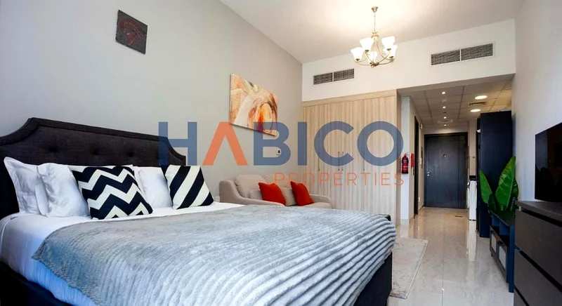 Furnished | Vacant | Canal-Facing Unit63798218817154110