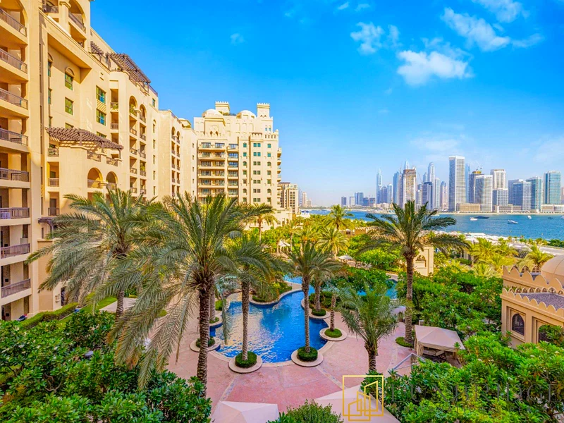مفروشة بالكامل | شاغرة | موقع متميز63752462721794110