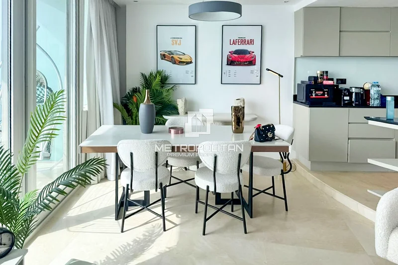 Full Sea Views | Upgraded | Furnished | Vacant64039606227970112