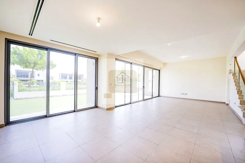 Multiple Units  || Community specialist ||   Prime location.64046332752514113