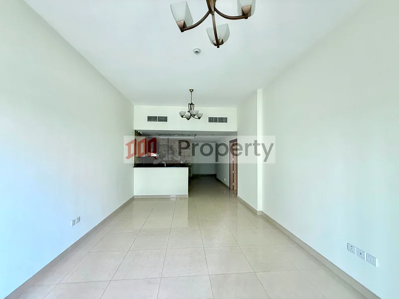 Spacious|Prime Location | Vacant Now63731552408834113
