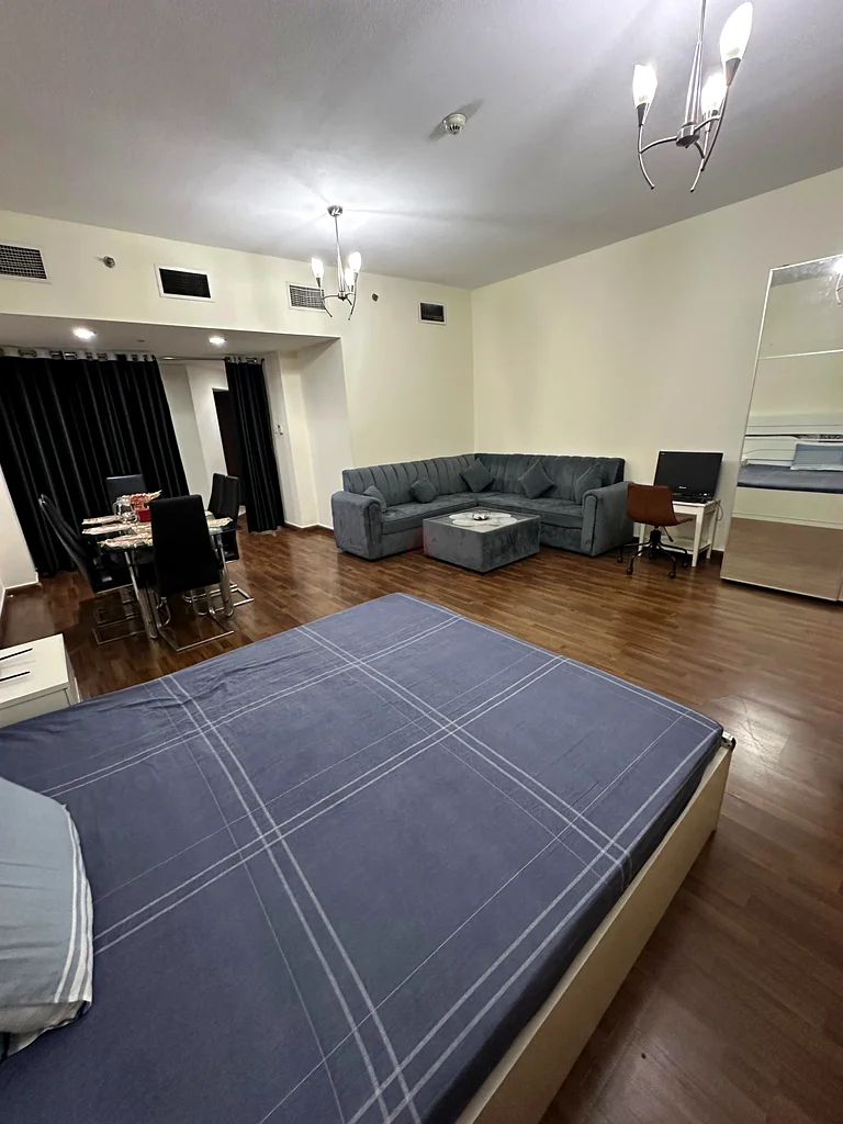 LUXURY MASTER BEDROOM FOR FAMILY NEAT  CLEAN JUST OPP. METRO63796367249921111