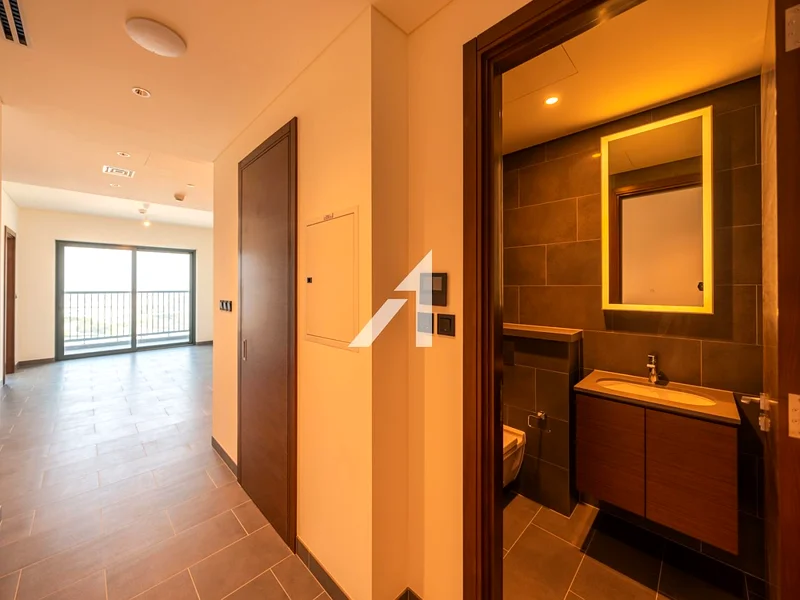 Panoramic Skyline Views|Brand New|Fully furnished63759461521795114