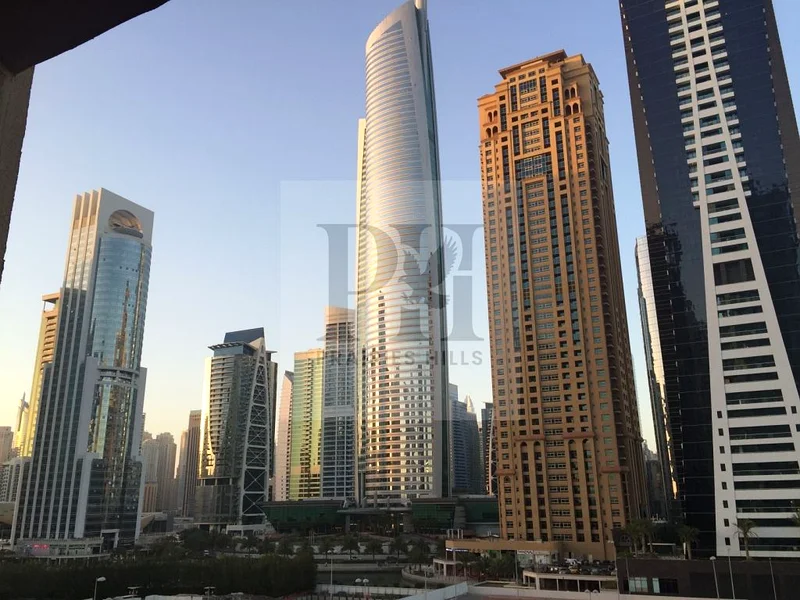 شقة واسعة من غرفتي نوم مع شرفة63749634136577110