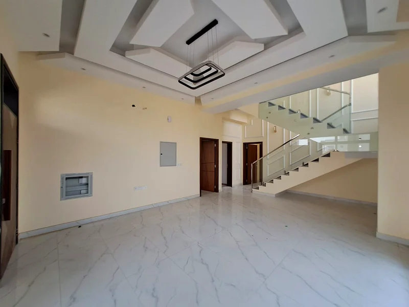 Villa For sale in Ajman at Al Helio2 The Villa is G+2, Roof  Majlis, 2halls, 6master rooms, big kitchen ,pantry And Maid room,63911938290178111