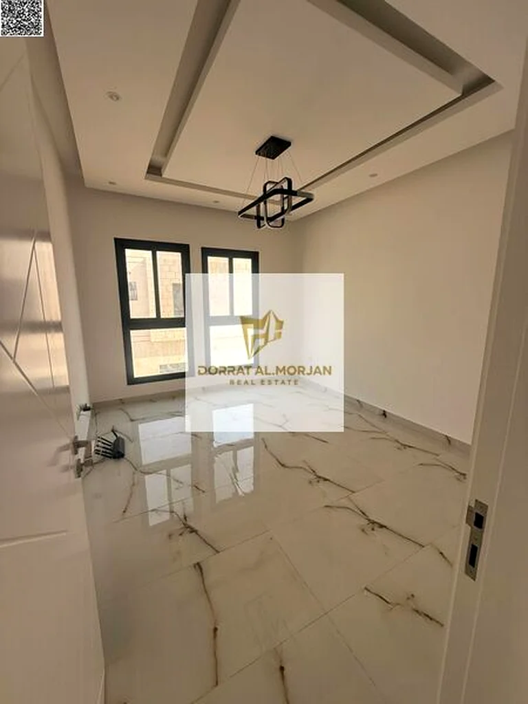 وحدة سكنية للإيجار في منطقة الياسمين، أول مستأجر جاهز للانتقال، 3 غرف نوم رئيسية، 5 حمامات، مطبخ رئيسي مجهز بالكامل، تكييف مركزي منفصل في جميع أنحاء الفيلا63718289088897113