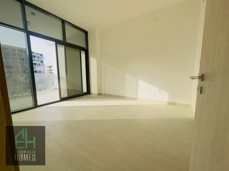 BRIGHT & SPACIOUS  | Freehold Property |  Handover Soon63979305501954112