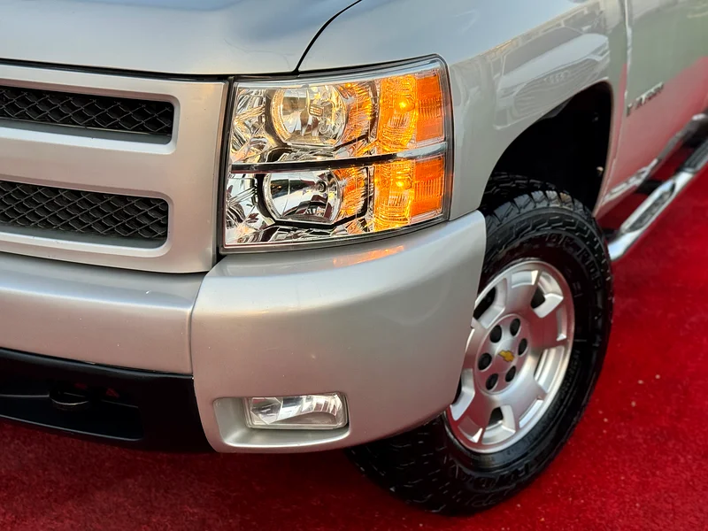 شيفروليه سيلفرادو LTZ بحالة فنيية ممتازة وسعر عرض ممتاز.63699025686019113