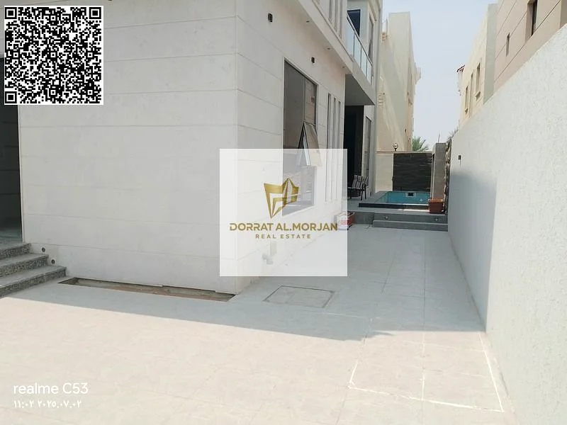 *للبيع حصريًا في عجمان*  فيلا جديدة، تصميم حديث، تكسية حجرية، تشطيب فاخر جدًا ومميز. *ديكور حديث لأول مرة*63872926499075111