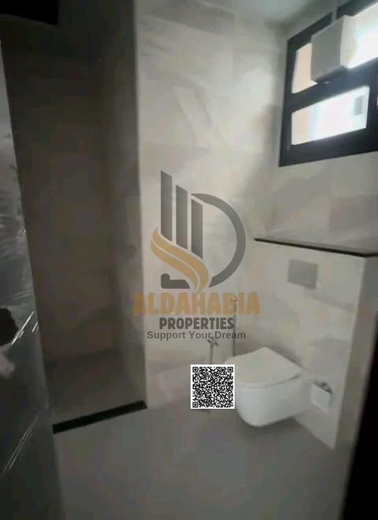 مجمع فلل فاخر للبيع مكوّن من 18 فيلا بإطلالة على البحر63852688343299113