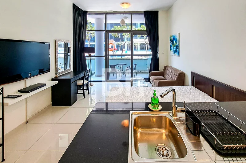 Fully Furnished | Full Pool View | Vacant63739165857282112