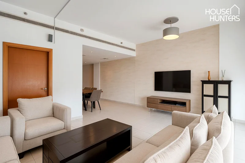 Skyline Oasis | Stunning 2BR plus Study | Prime Location63918985588354113