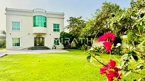 Well-Maintained Cozy Villa with Spacious Garden