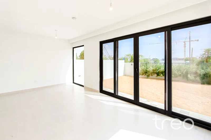 Single row | Closed kitchen | Biggest plot63806793428099113