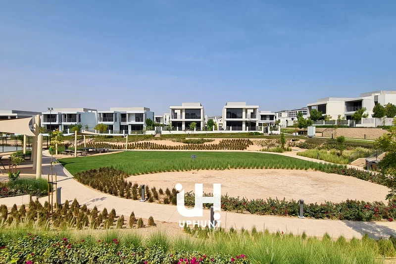 SINGAL ROW BACK YARD UPGRADED PRIME LOCATION NO AGENTS PLS64046222485378111