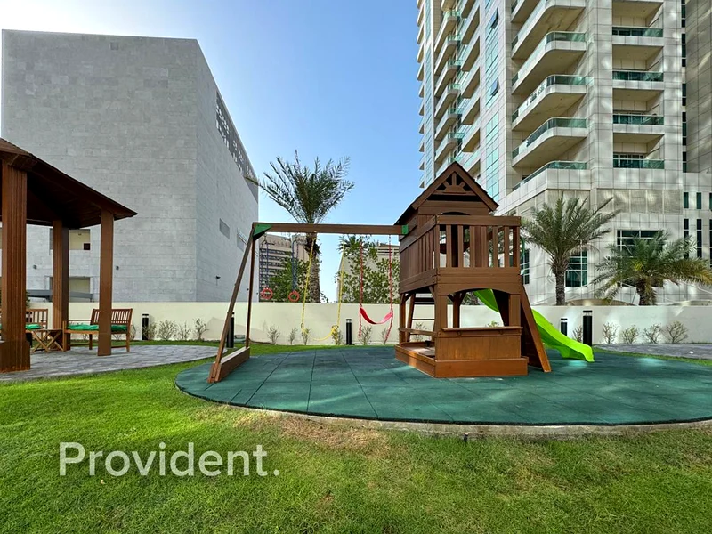 Fully Furnished |  Vacant End of July | Below OP64036951711363112