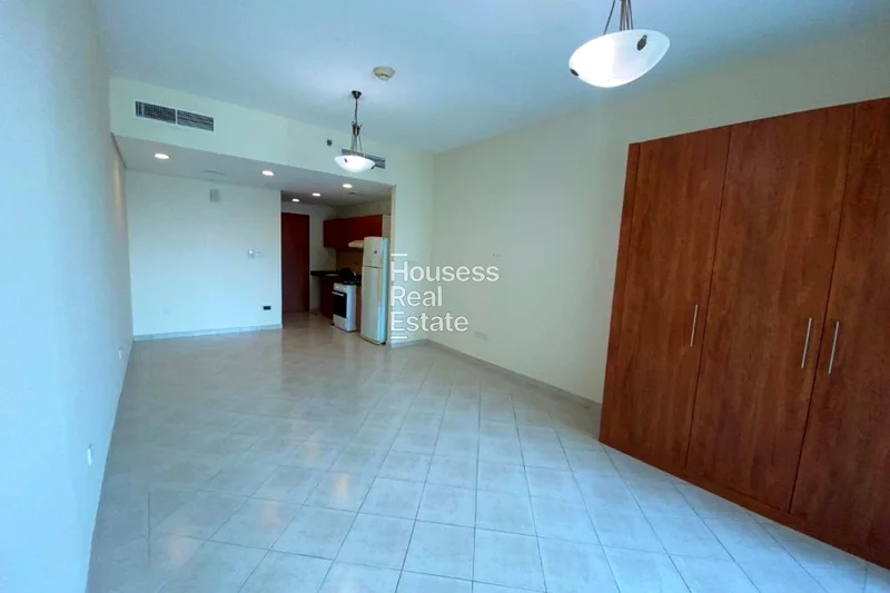 High Floor | With Parking | Vacant64029974115970112