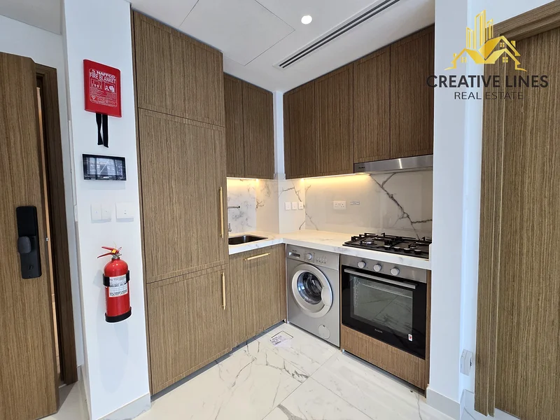 Brand New // Chiller free // Specious Layout63803426904321114
