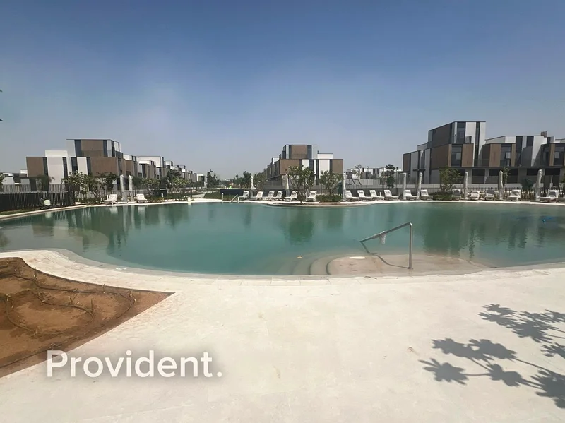 منزل تاون هاوس واسع مكون من 3 غرف نوم | جديد بالكامل | يطل على الحديقة63733135134595113