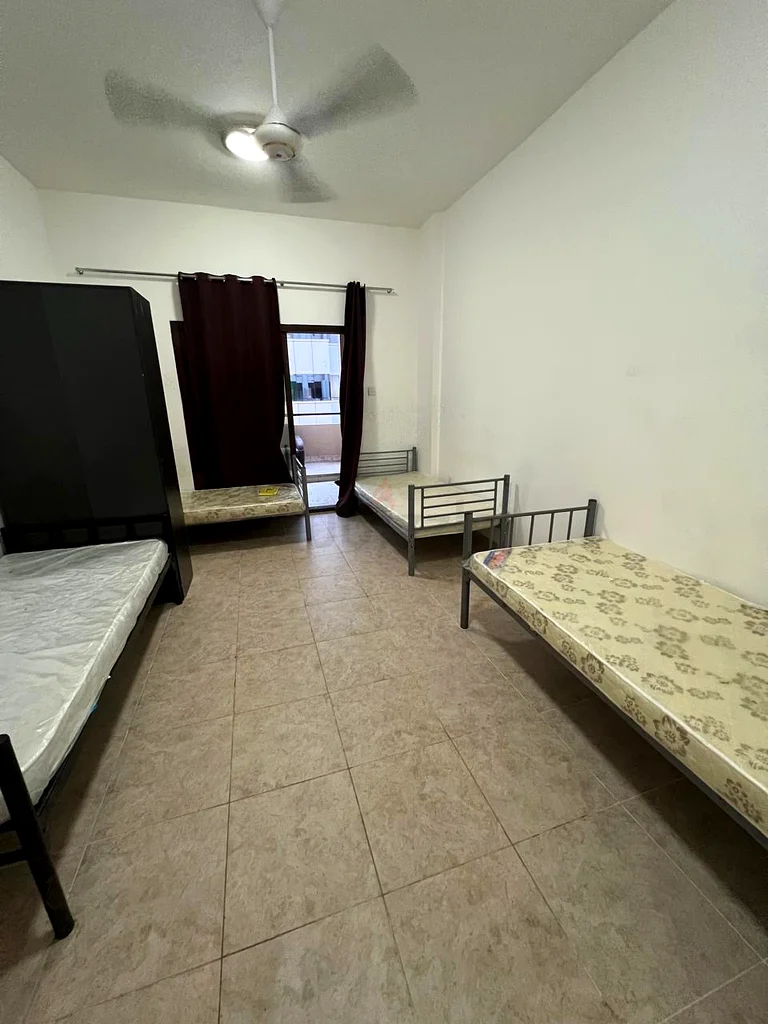 Ladies bedspace Available63797802566146110