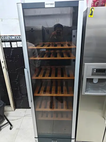 Vestfrost wine fridge 197 bottles dual temperature w185 made in Denmark