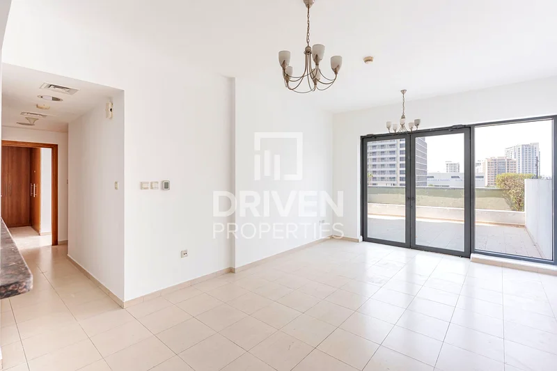 Huge Terrace | Podium Level | Bright Unit | Vacant63731826340737113
