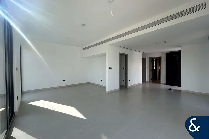 Single Row | Close to Pool & Park | Vacant63807175755778111