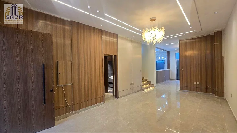 تاون هاوس من طابقين وسطح / ملكية حرة / شامل الرسوم.63913217951361114