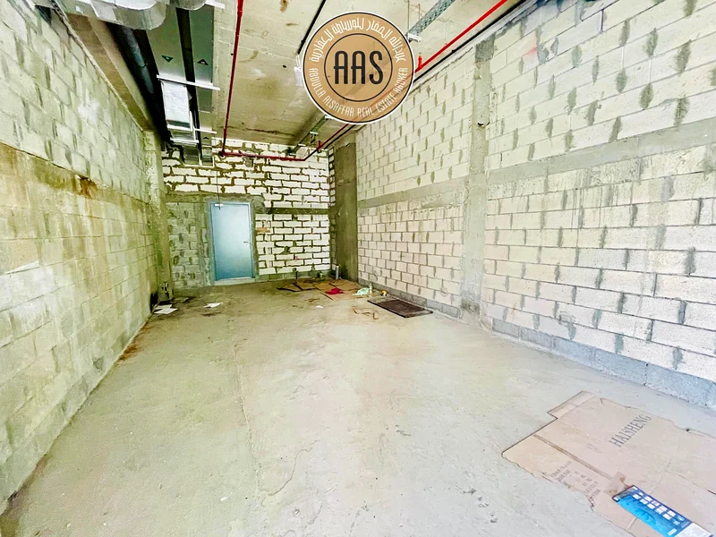 محل بوجهة الشارع • هيكل ومحور • بدون مبرد • شهرين مجانًا • أفضل محل متاح للإيجار64065367696131112