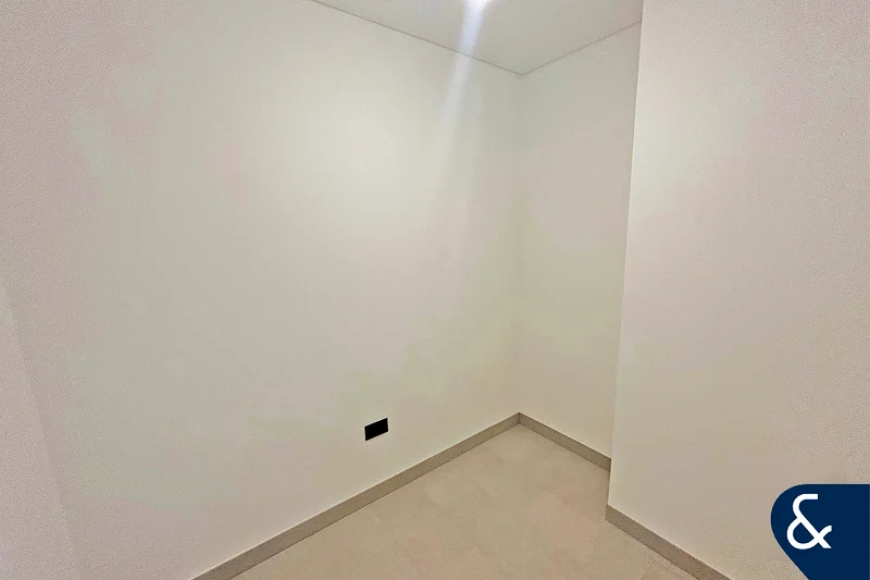 Study Room | Burj View | Vacant on Transfer64016677810818114