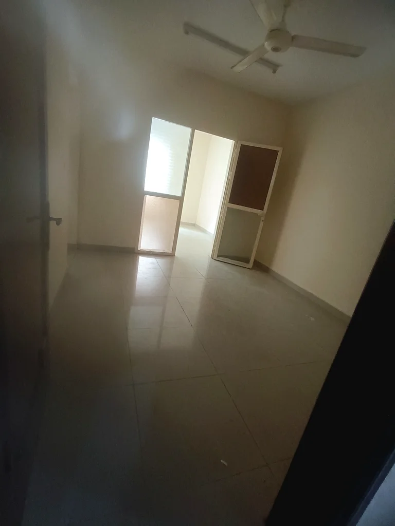 Monthly studio available only in 2600 for family biluding close 2 Dubai exit call Sheikh63816673250691110