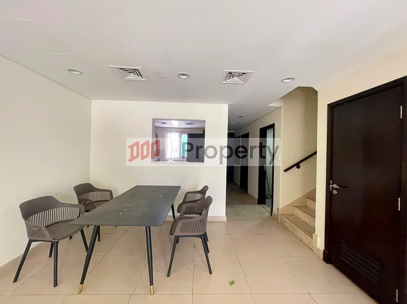 Vacant | Spacious Layout | Prime Location63741714988033114