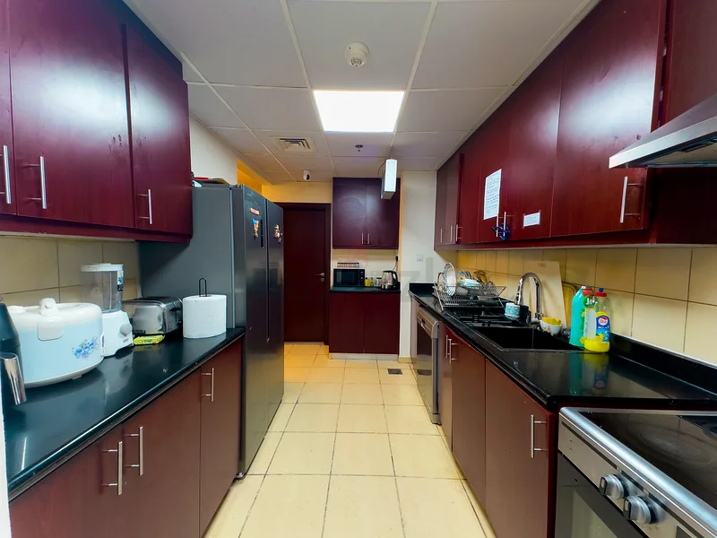 إيجار يومي بـ 60 درهمًا للسرير نظيف في جيه بي آر63817807292163111