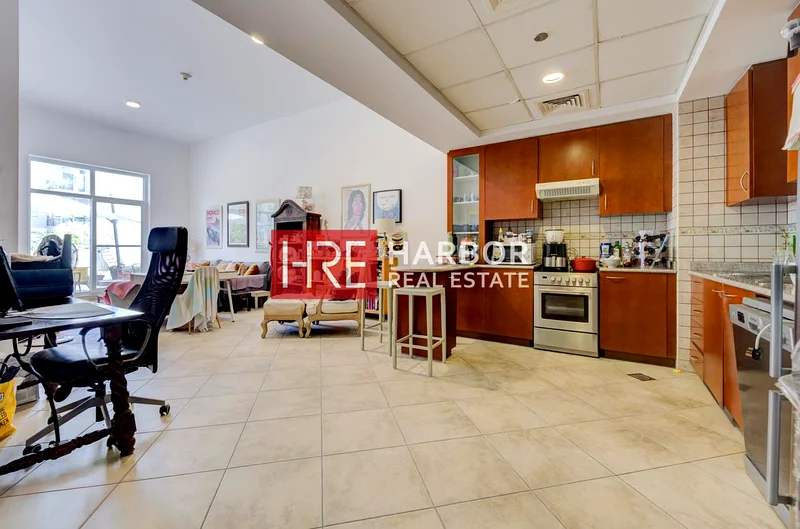 Gated Community | Well Maintained | Unfurnished63982600521603112