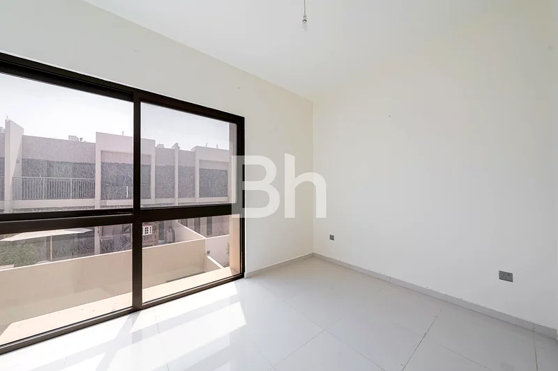 Vacant | Ready to Move | R2M Layout64002639620994114