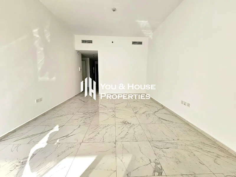 Large Size 2-Bed Apartment I Stylish Layout I Pool View63799126596225113