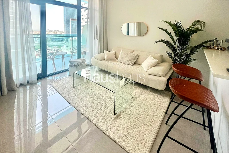 طابق عالي - مفروش بشكل جميل - موقع متميز63791445140099110