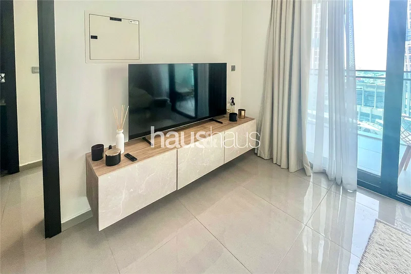 طابق عالي - مفروش بشكل جميل - موقع متميز63791445140099113