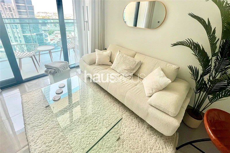 طابق عالي - مفروش بشكل جميل - موقع متميز63791445140099111