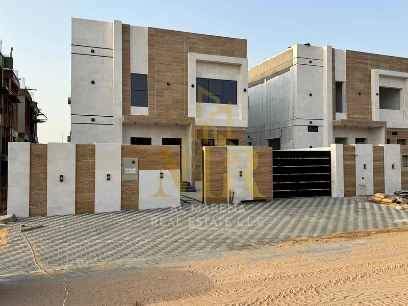 فيلا بسعر يشمل رسوم التسجيل ورسوم الملكية في الشارع الرئيسي، جاهزة للسكن في أكثر مناطق العجمان رقيًا، ملكية حرة لـ63911300489730111