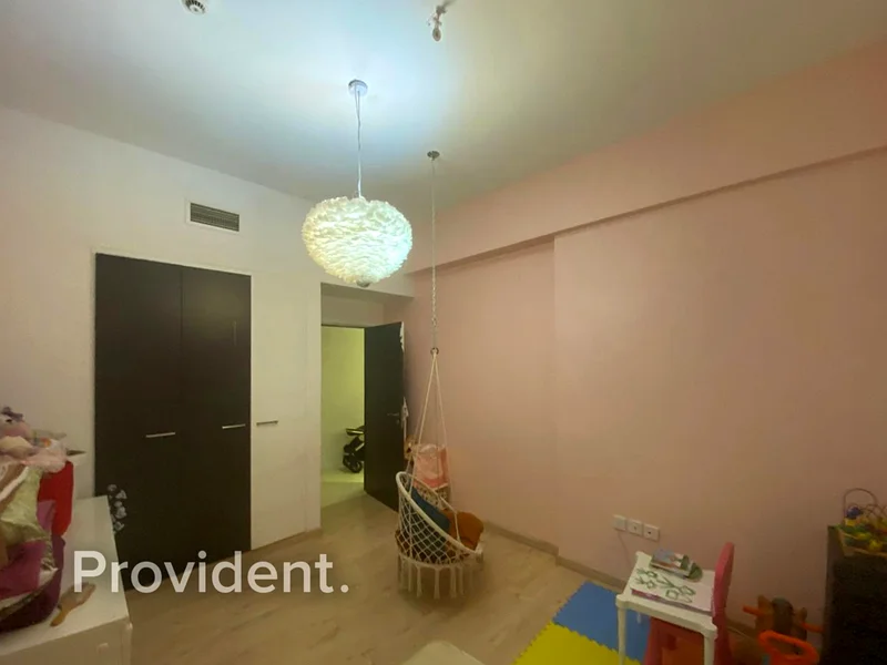 Entry-Level Investment | Great Location | Spacious63917828689923114