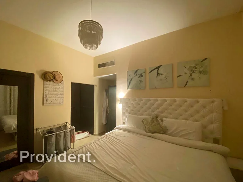 Entry-Level Investment | Great Location | Spacious63917828689923113